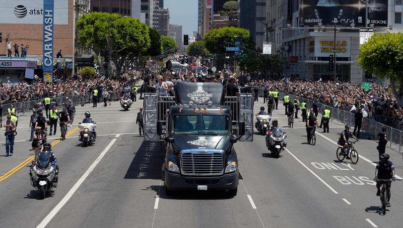 Illustration for article titled LA Kings Paraded The Stanley Cup Around With A Badass Armored Motorcade
